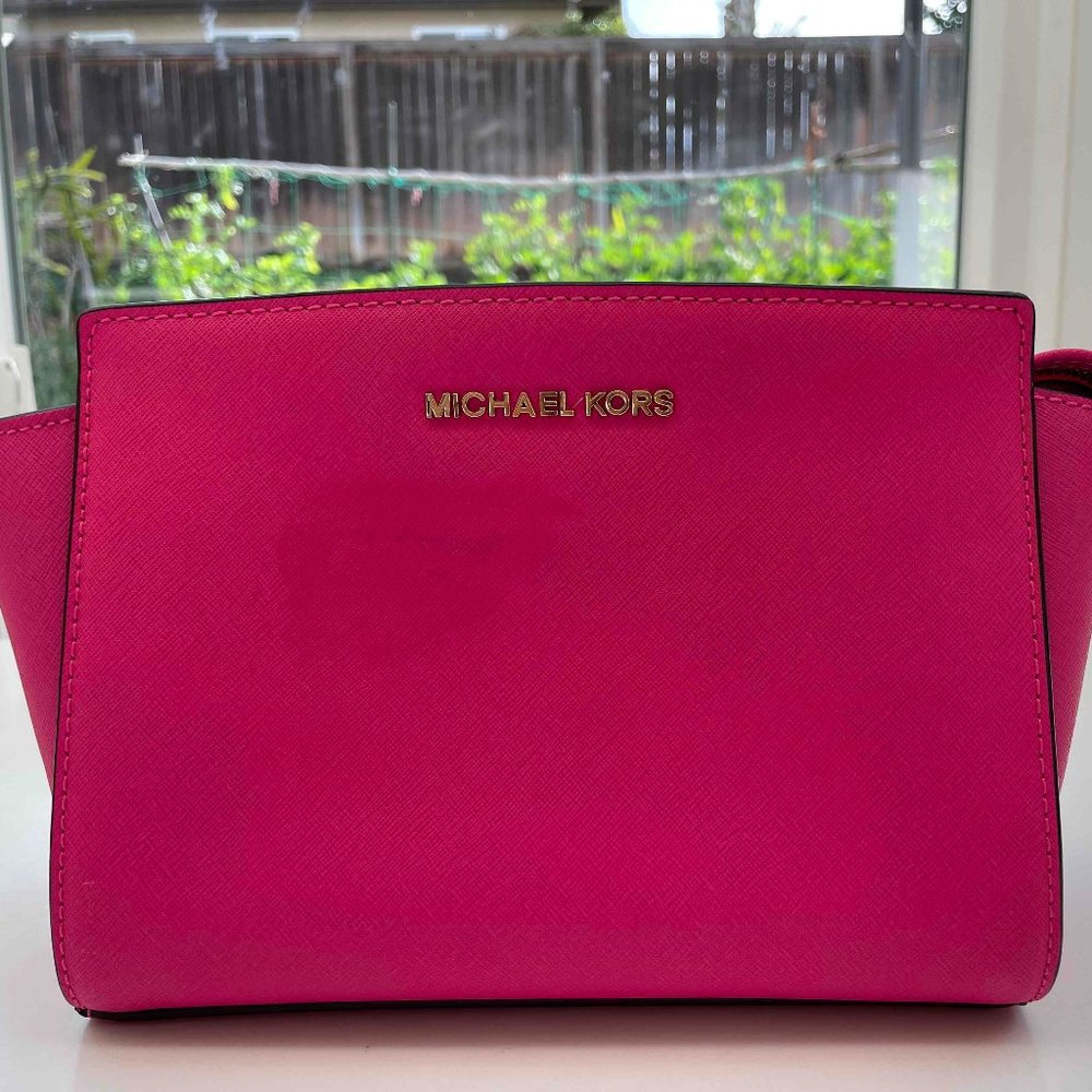 Michael Kors Selma Small Satchel Saffiano Fuchsia